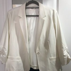 Eliza J cream/ off white blazer